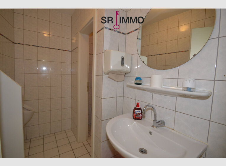 Haus zum Kauf 8 Zimmer in Neuerburg (DE) - Ref. 6848678