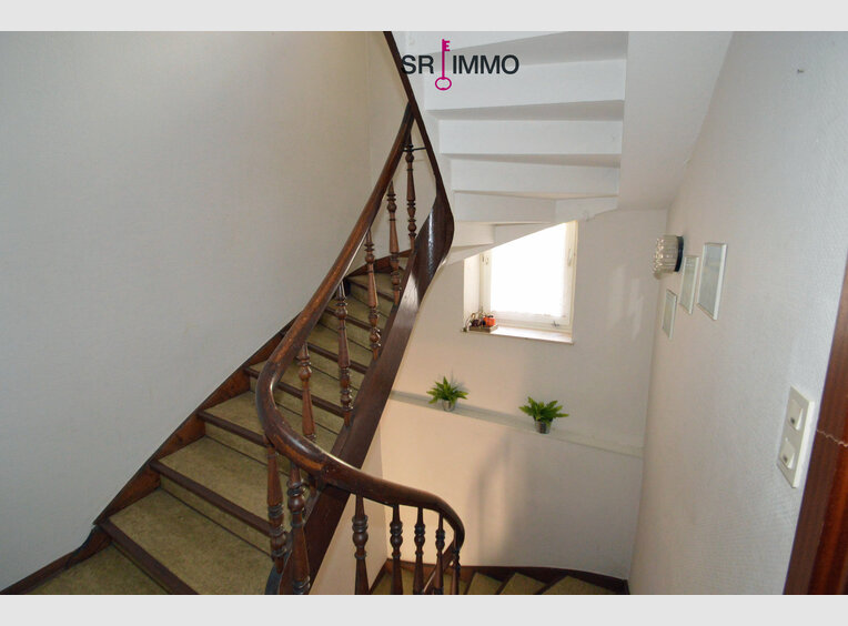 Haus zum Kauf 8 Zimmer in Neuerburg (DE) - Ref. 6848678