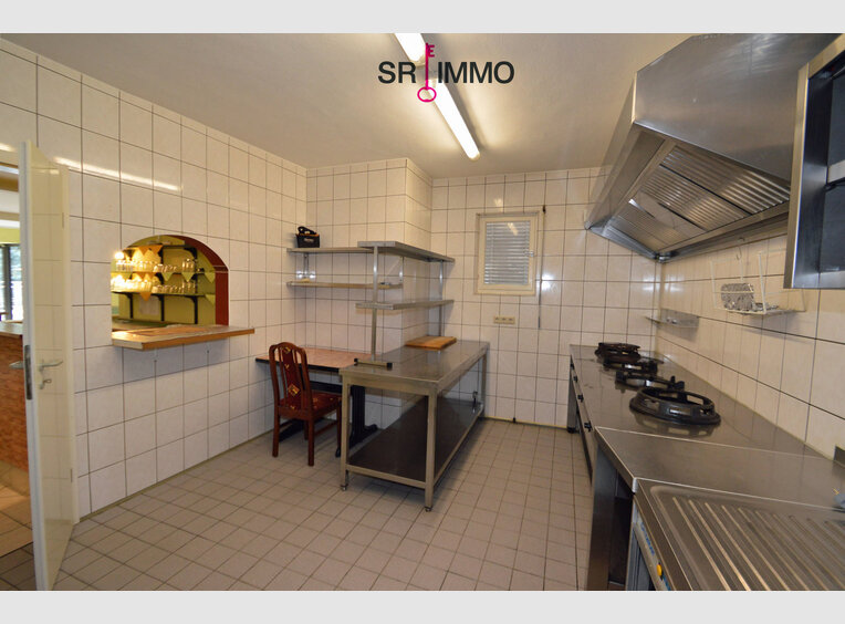 Haus zum Kauf 8 Zimmer in Neuerburg (DE) - Ref. 6848678