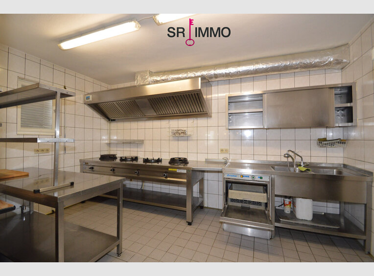 Haus zum Kauf 8 Zimmer in Neuerburg (DE) - Ref. 6848678