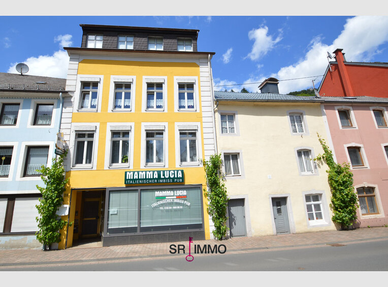 Haus zum Kauf 8 Zimmer in Neuerburg (DE) - Ref. 6848678