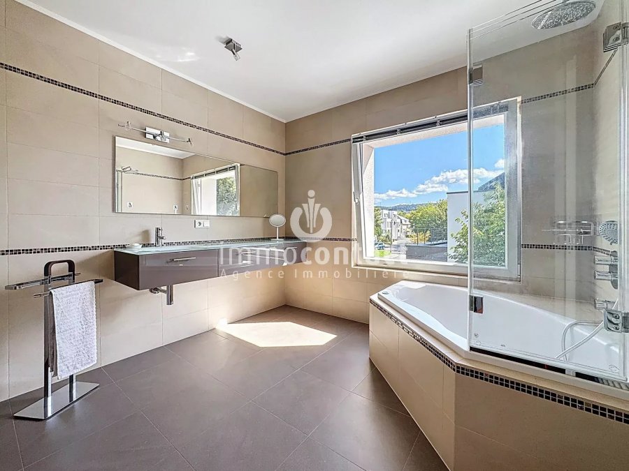 Maison à vendre 5 chambres à Steinsel