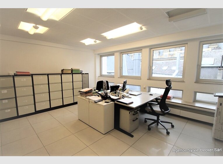 Bureau à louer à Luxembourg-Centre ville - Réf. 6559271