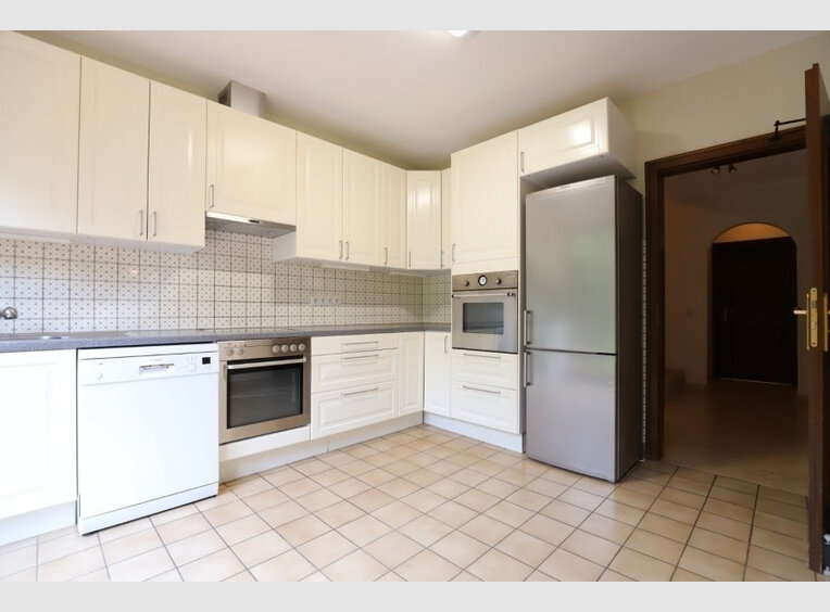 Semi-detached house for rent 6 bedrooms in Luxembourg (LU) - Ref. 6383687