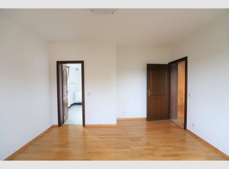 Semi-detached house for rent 6 bedrooms in Luxembourg (LU) - Ref. 6383687