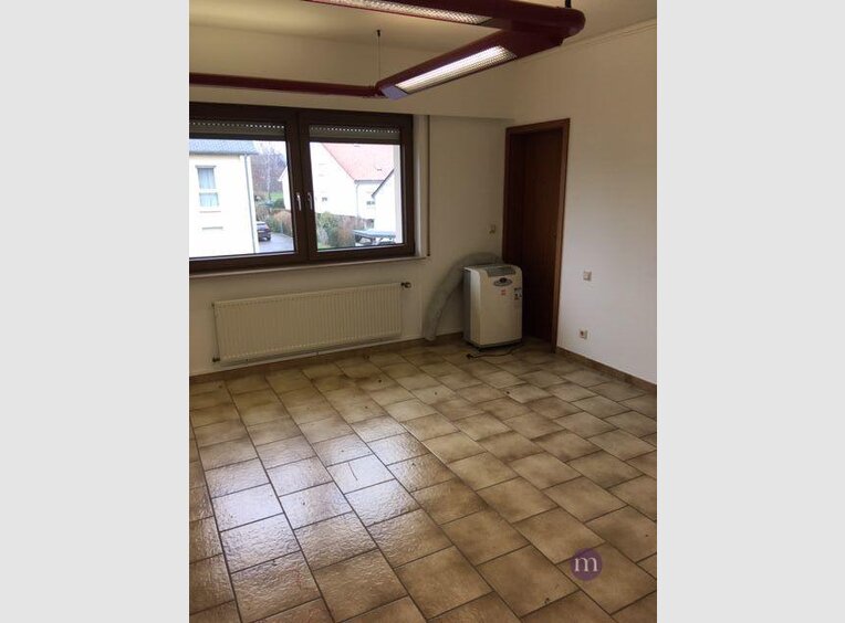 Bureau à louer 5 Chambres à Mamer - Réf. 6703943
