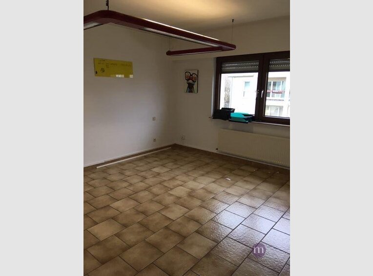Bureau à louer 5 Chambres à Mamer - Réf. 6703943