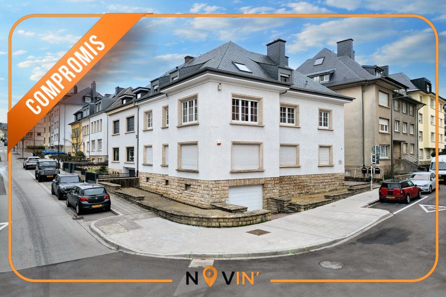 Maison jumelée à vendre 9 chambres à Luxembourg-Belair