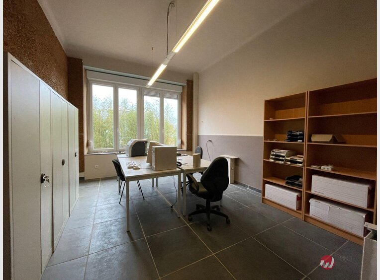 Bureau à louer 1 Chambre à Troine - Réf. 5983079