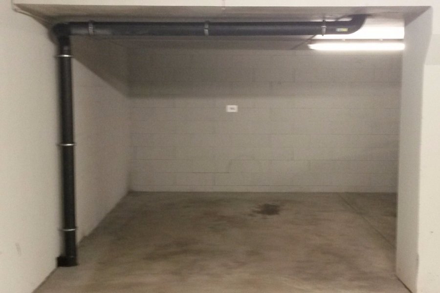 Garage - Parking à louer à Luxembourg-Rollingergrund