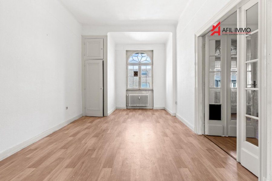 Immeuble de rapport à vendre 10 chambres à Esch-sur-Alzette