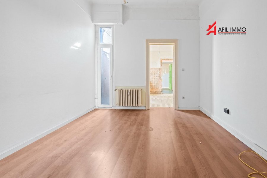 Immeuble de rapport à vendre 10 chambres à Esch-sur-Alzette
