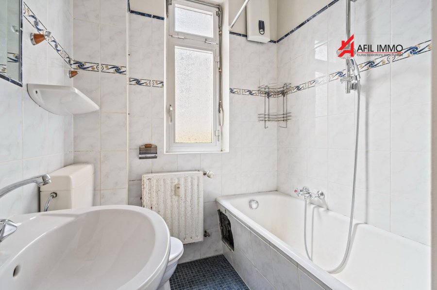 Immeuble de rapport à vendre 10 chambres à Esch-sur-Alzette