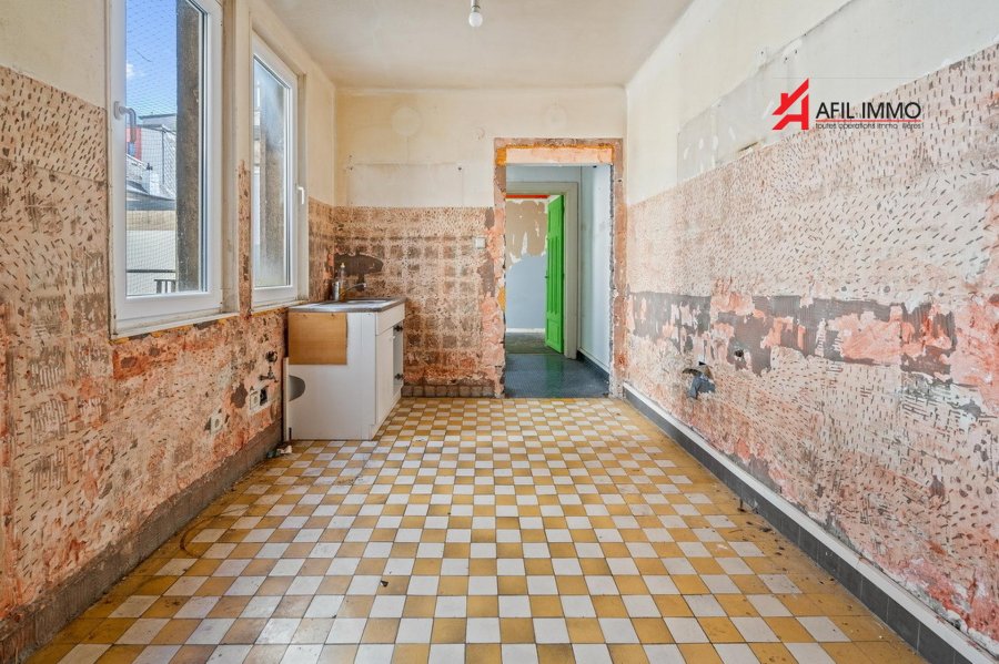 Immeuble de rapport à vendre 10 chambres à Esch-sur-Alzette