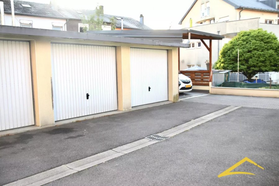 Garage fermé à vendre Rodange