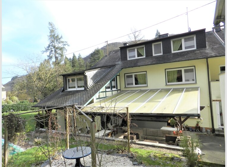 Investment building for rent 18 rooms in Traben-Trarbach (DE) - Ref. 7098007