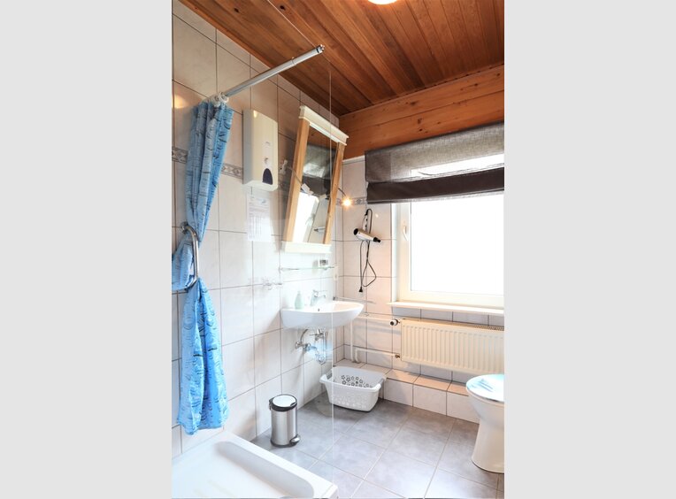 Investment building for rent 18 rooms in Traben-Trarbach (DE) - Ref. 7098007
