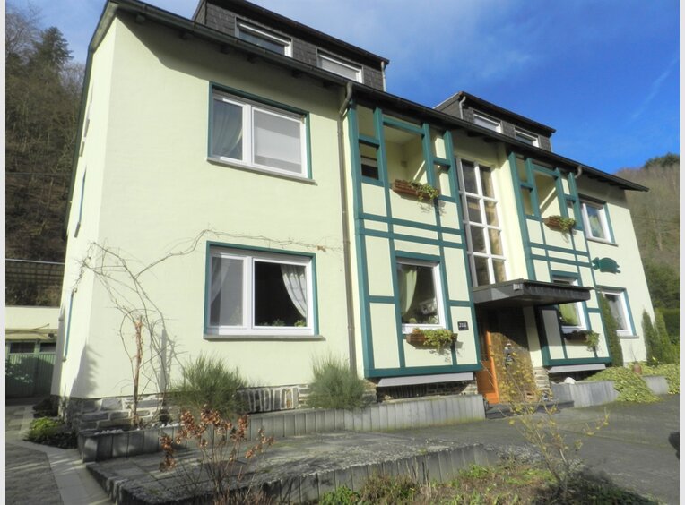 Investment building for rent 18 rooms in Traben-Trarbach (DE) - Ref. 7098007