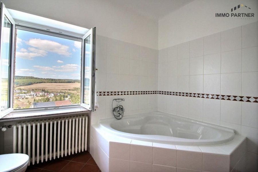 Villa zu verkaufen 7 Schlafzimmer in Wiltz