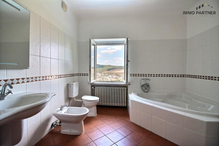 Villa zu verkaufen 7 Schlafzimmer in Wiltz