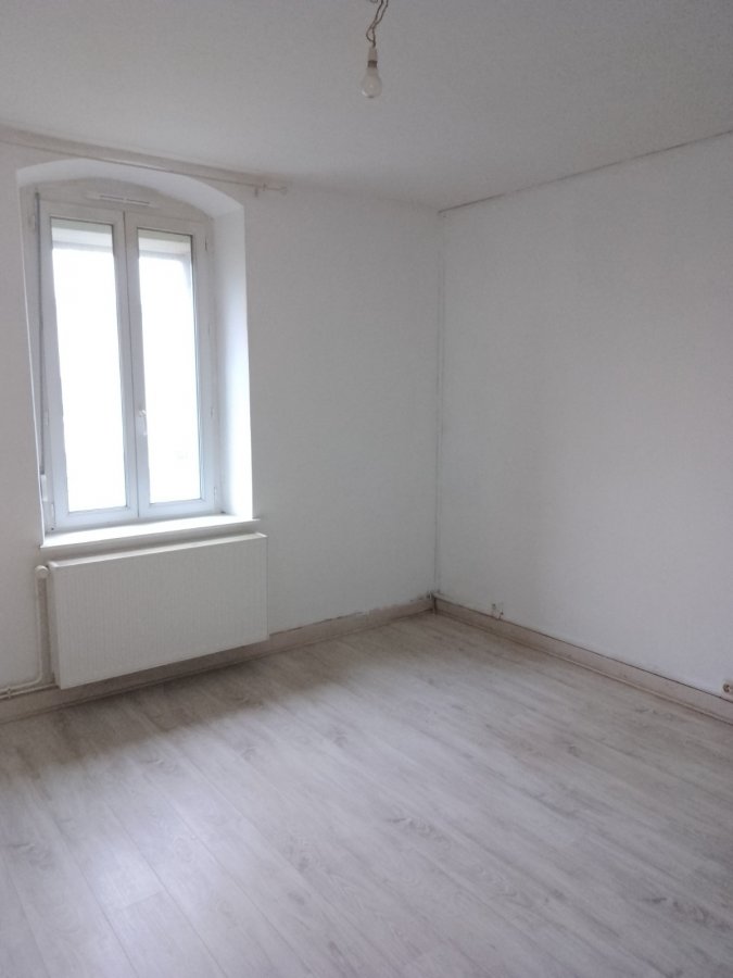 Maison jumelée à louer F4 à Piennes