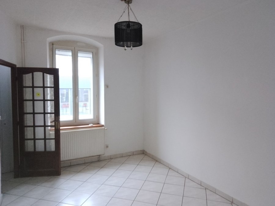 Maison jumelée à louer F4 à Piennes