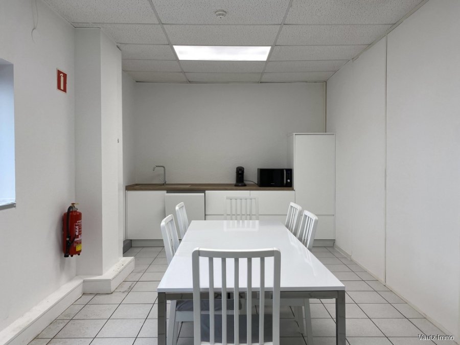 louer bureau 0 chambre 162 m² contern photo 3