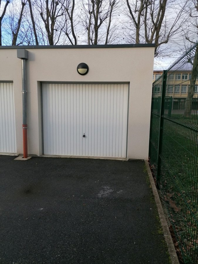 Garage fermé