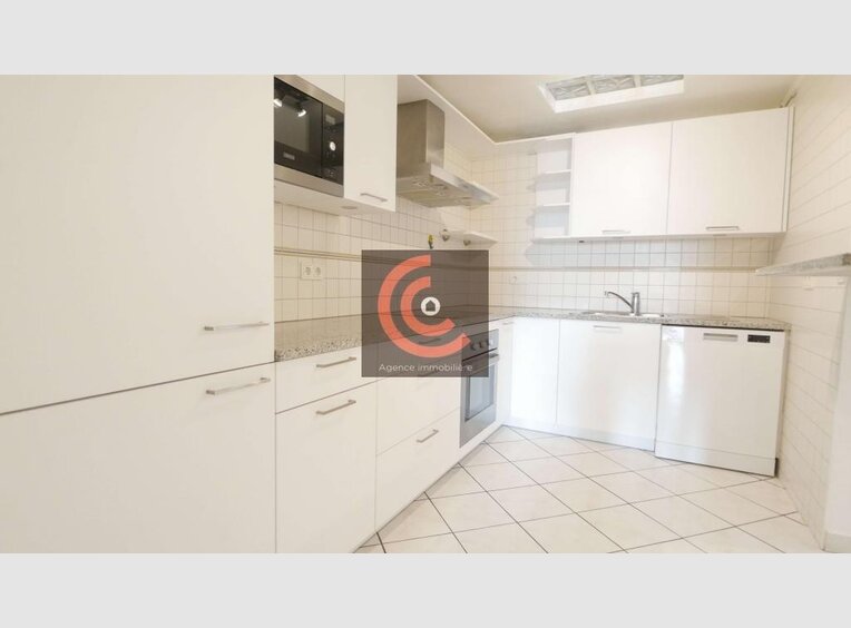 Terraced for rent 5 bedrooms in Luxembourg (LU) - Ref. 6717208