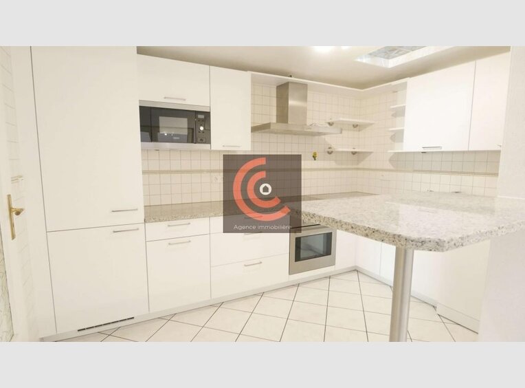 Terraced for rent 5 bedrooms in Luxembourg (LU) - Ref. 6717208