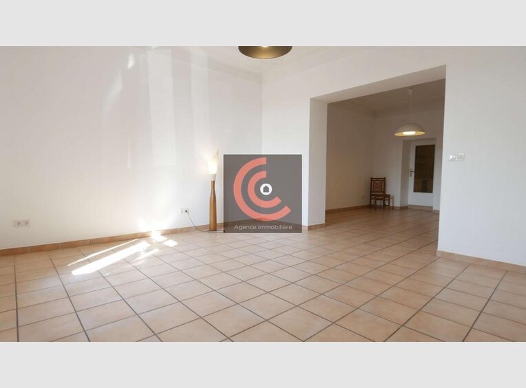 Terraced for rent 5 bedrooms in Luxembourg (LU) - Ref. 6717208