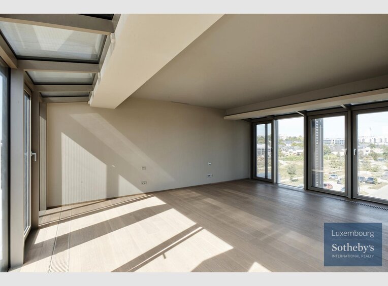 House for sale 5 bedrooms in Luxembourg (LU) - Ref. 7112504