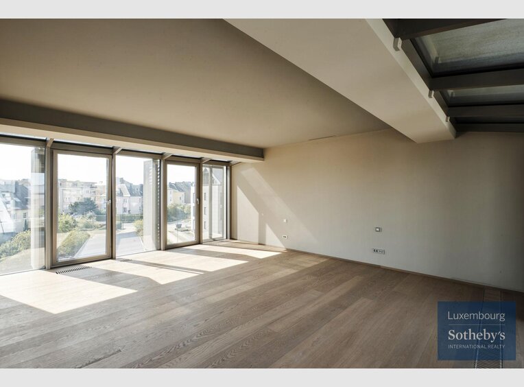 House for sale 5 bedrooms in Luxembourg (LU) - Ref. 7112504