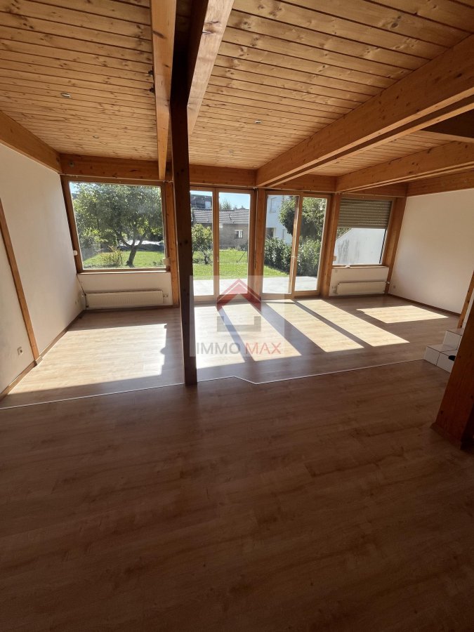 Maison à louer 4 chambres à Strassen