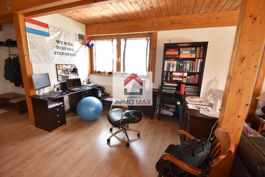 Maison à louer 4 chambres à Strassen