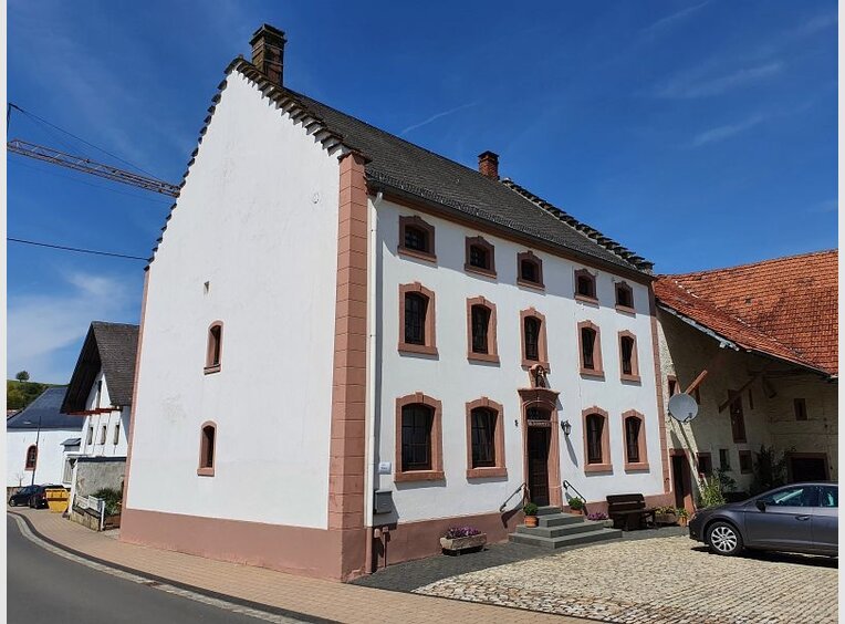Haus zum Kauf 9 Zimmer in Bitburg (DE) - Ref. 7204696