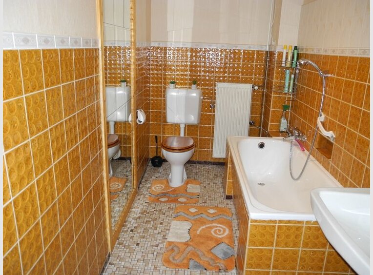 Haus zum Kauf 9 Zimmer in Bitburg (DE) - Ref. 7204696