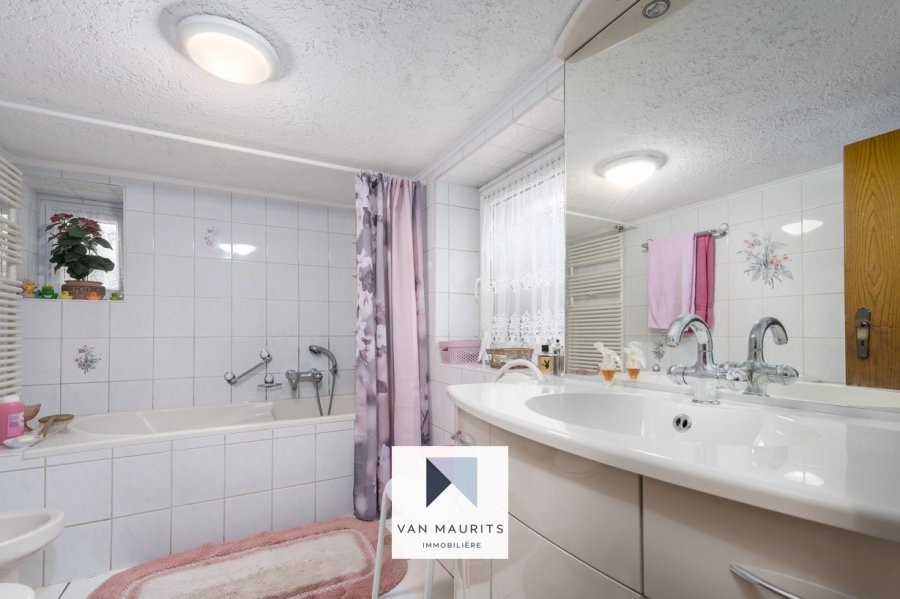 Maison à vendre 4 chambres à Luxembourg-Merl