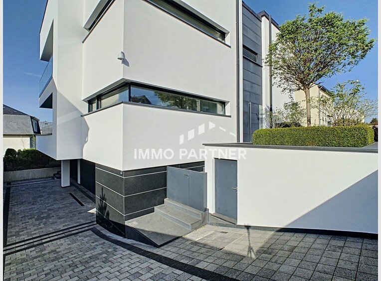 House for sale 5 bedrooms in Mamer (LU) - Ref. 7010936