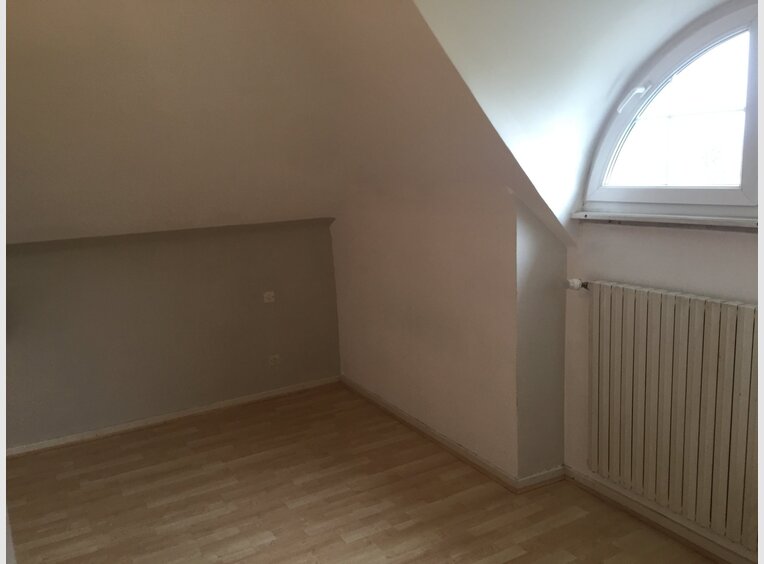 Maison à louer F8 à Coin-lès-Cuvry (FR) - Réf. 7307912