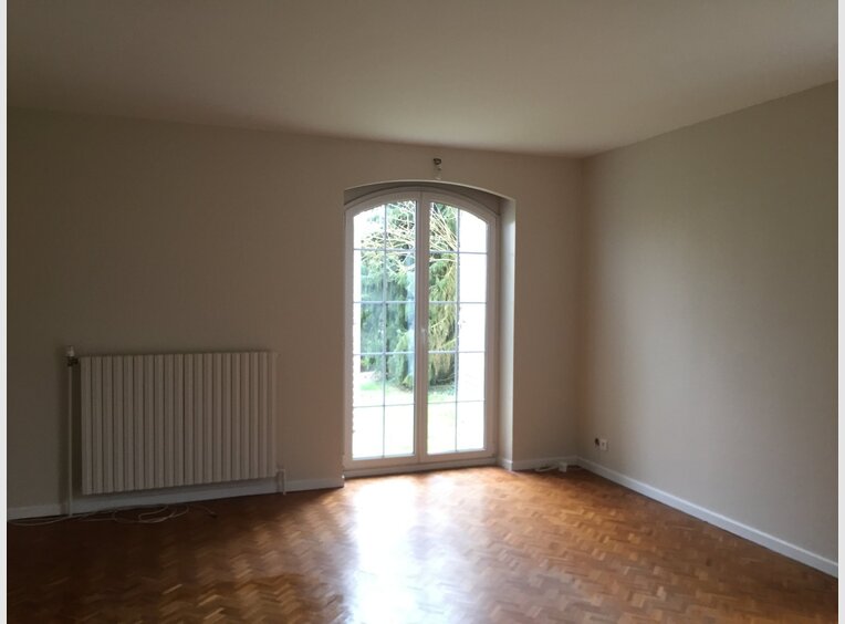 Maison à louer F8 à Coin-lès-Cuvry (FR) - Réf. 7307912