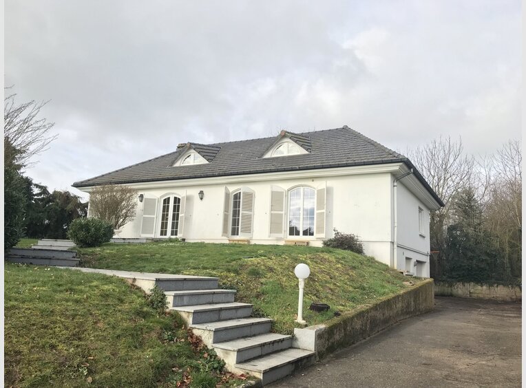 Maison à louer F8 à Coin-lès-Cuvry (FR) - Réf. 7307912