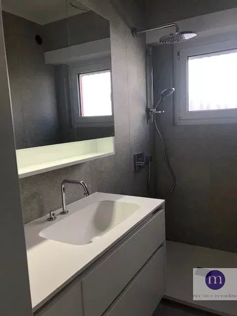 Appartement à louer 2 chambres à Bridel