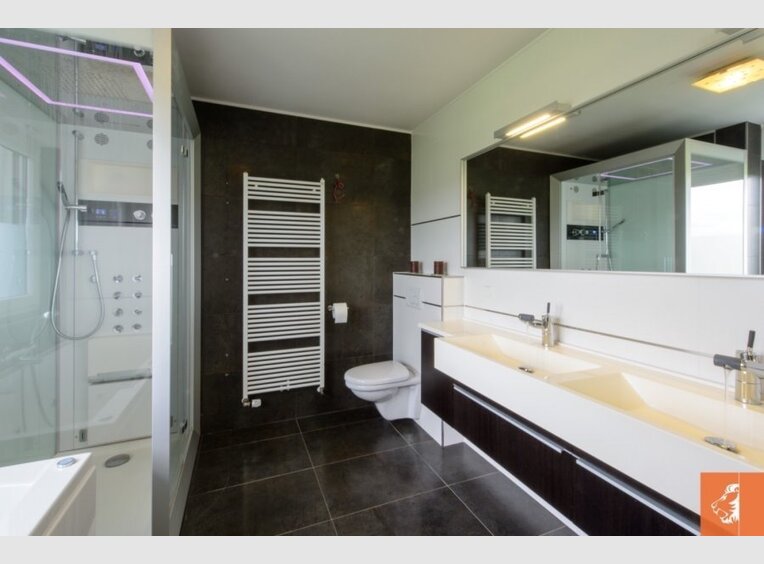 Maison jumelée à vendre 6 Chambres à Contern (LU) - Réf. 6375864