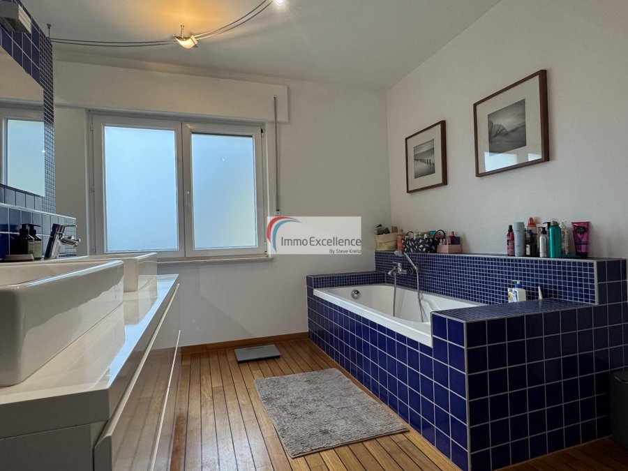 Maison individuelle à vendre 6 chambres à Dudelange