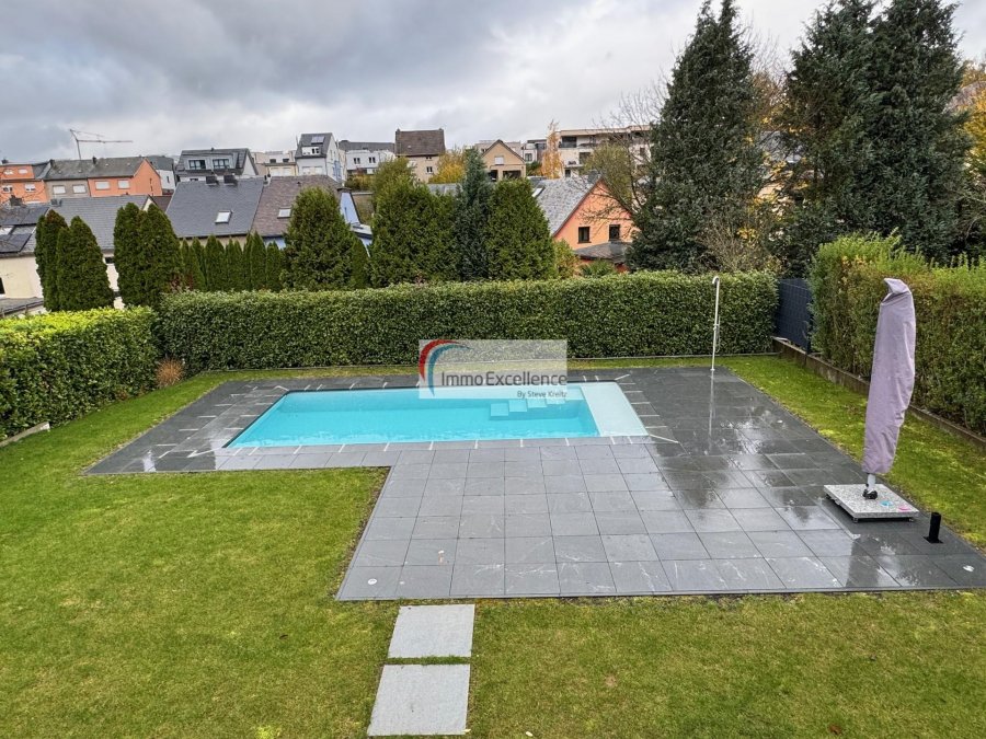 Maison individuelle à vendre 6 chambres à Dudelange