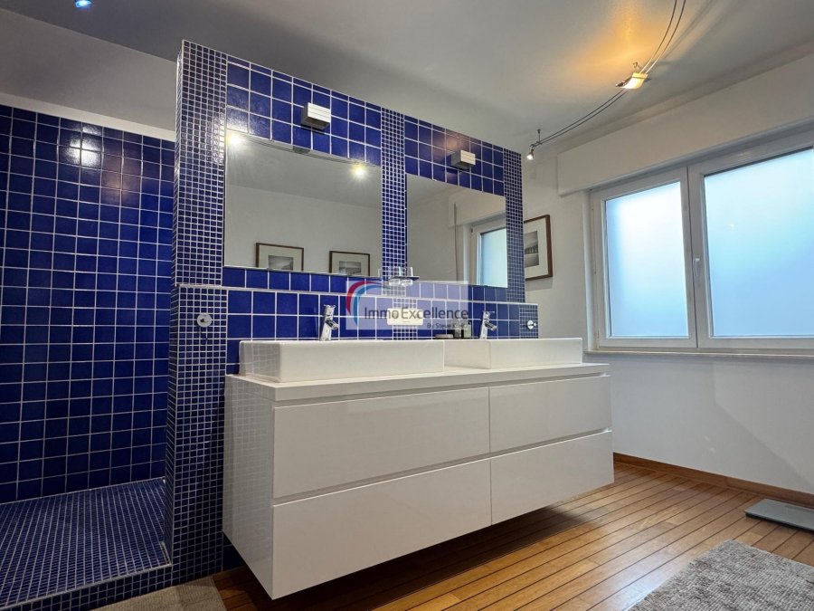 Maison individuelle à vendre 6 chambres à Dudelange