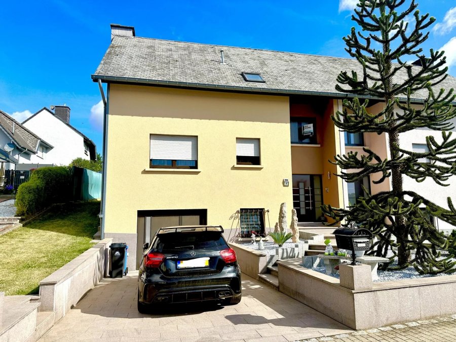 House to sell Niederfeulen