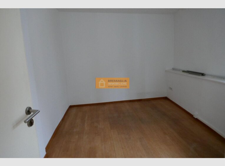 Bureau à louer 2 Chambres à Luxembourg-Centre ville - Réf. 6633176