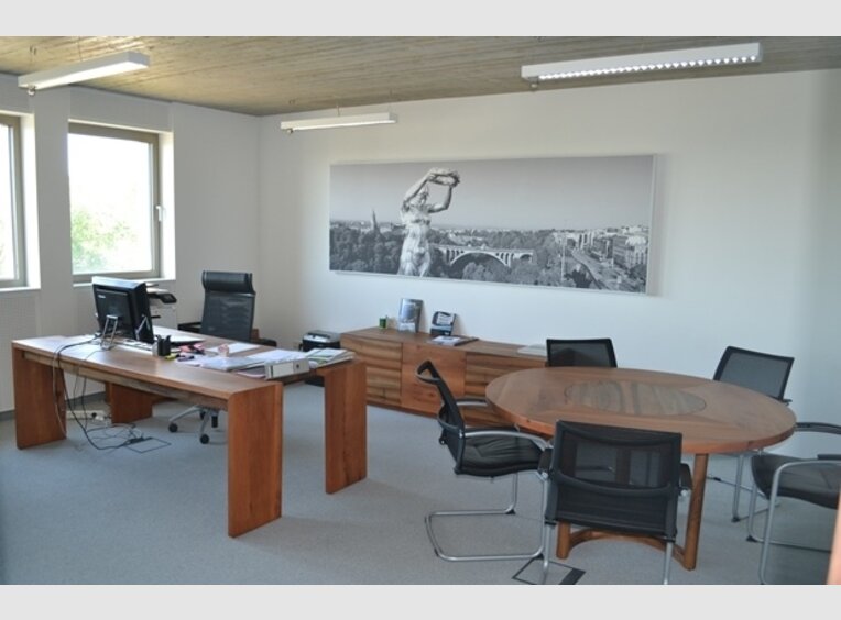 Bureau à louer à Strassen (LU) - Réf. 6421992